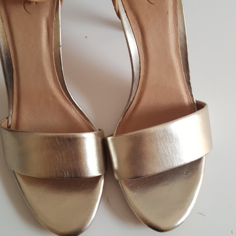 Joie tan and soft gold heels - Picture 3 of 6